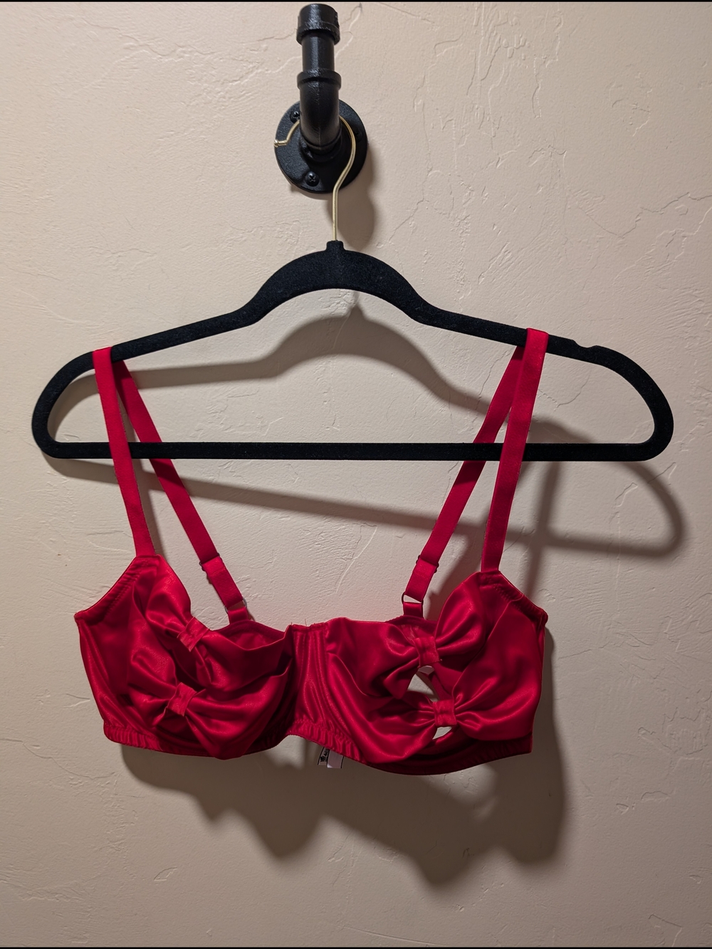 EUC Victoria's Secret Dream Angles Red Satin Bow Underwire Bra 38D